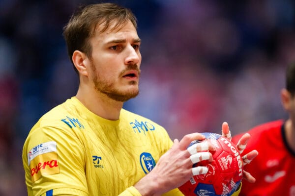 Após vencer a Espanha, Brasil enfrenta Dinamarca nesta quarta-feira