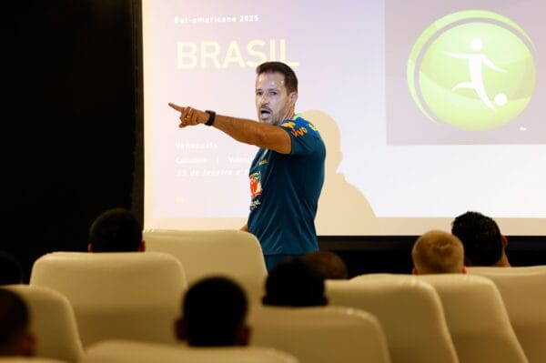 Ramon Menezes: “Tem que estar preparado para vestir a camisa da Seleção”