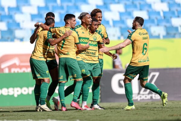 Cuiabá faz 5, atropela o Nova Mutum e garante a segunda posição da tabela 