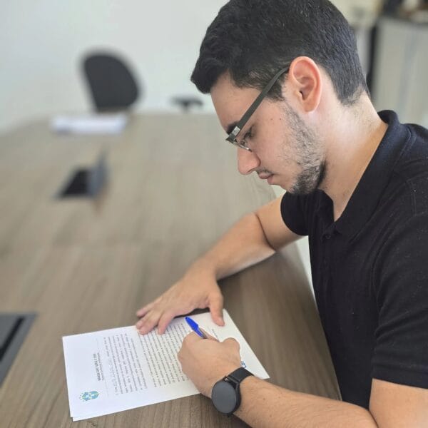 presidente do Mixto Italo Freitas assina vaga na Serie D_11zon