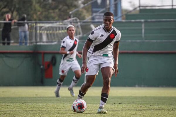 52895546645-175bb2cf77-o_11zon