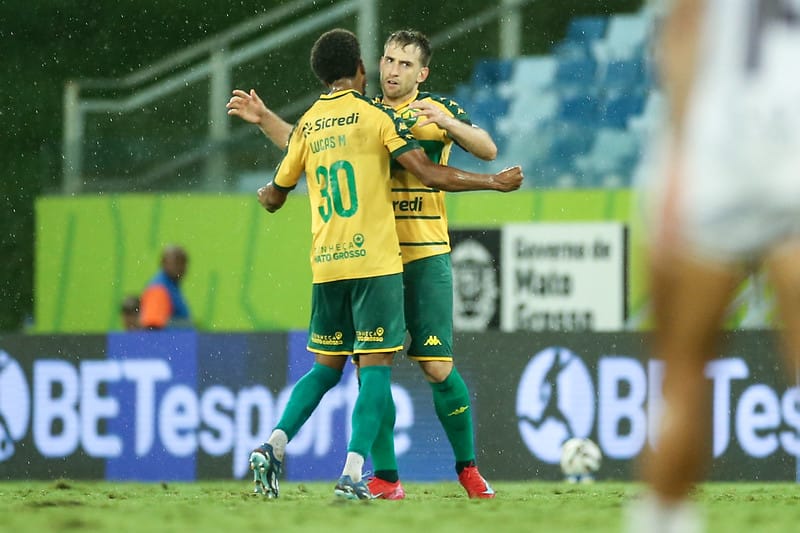 Cuiabá vence a Ferroviária na Arena Pantanal e assume vice-liderança da Série B