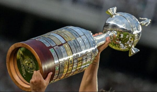 Coincidência ou destino? Quartas da Libertadores 2025 têm só campeões