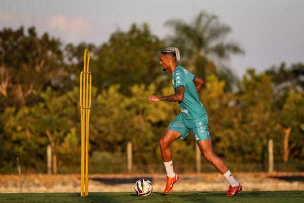 Cuiabá volta a treinar nesta segunda-feira(02) após vitória fora de casa contra o Athletic-MG