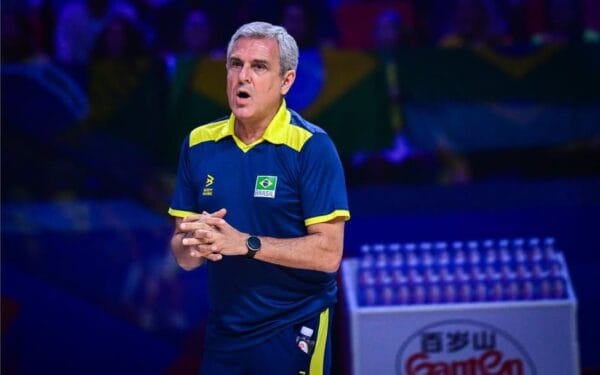 José Roberto Guimarães define as 14 jogadoras para a partida contra República Tcheca pela Liga das Nações