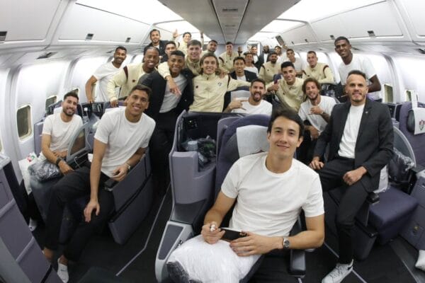Fluminense é o primeiro brasileiro a desembarcar nos Estados Unidos para a Copa de Clubes
