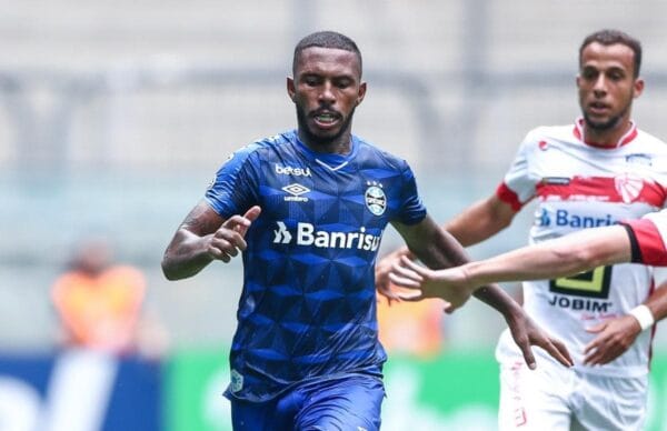 Paulo Miranda negocia com o Mixto após suspensão de 720 dias