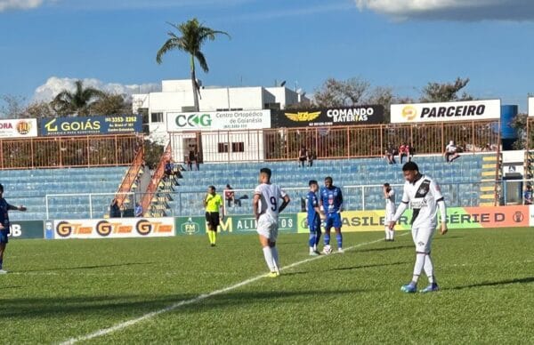 Com dois gols no fim, Mixto arranca empate em 2x2 com o Goianésia fora de casa