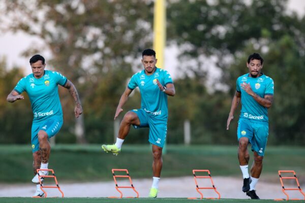 Cuiabá volta a treinar visando a partida fora de casa contra o Coritiba pela Série B