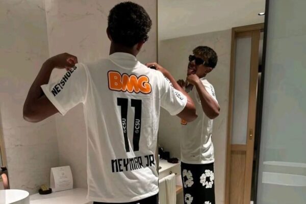 Yamal-com-a-camisa-10-de-Neymar