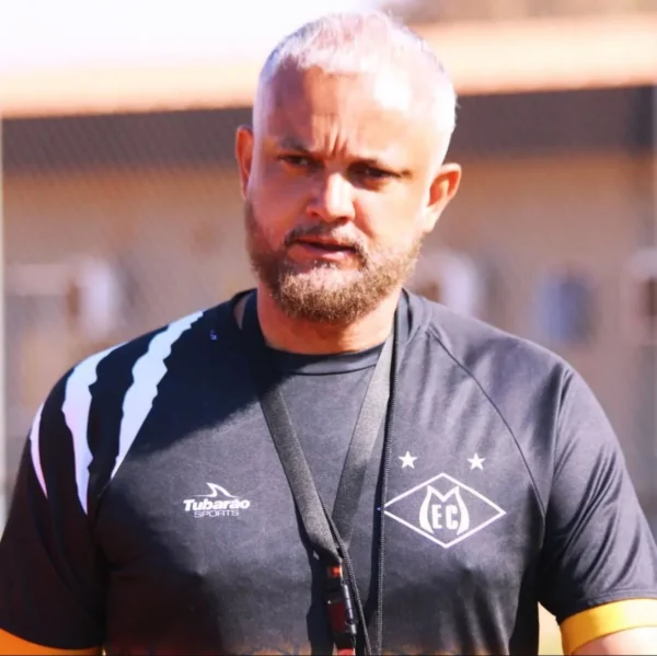 Deniz Rodrigues técnico do Mixto