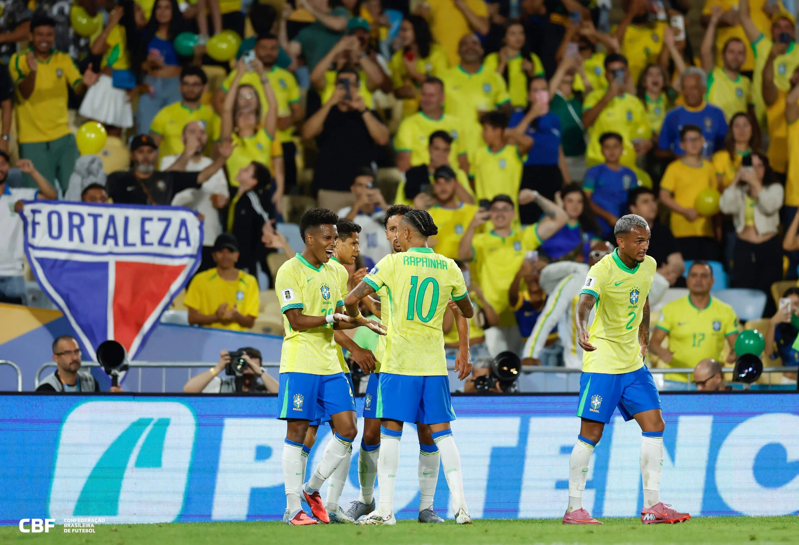Brasil vence Chile por 3 a 0 com festa no Maracanã 1 Brasil vence Chile por 3 a 0 com festa no Maracanã - Canal Na Coruja