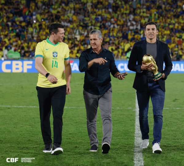 Anderson Polga, Jorginho e Lúcio: papo de campeão