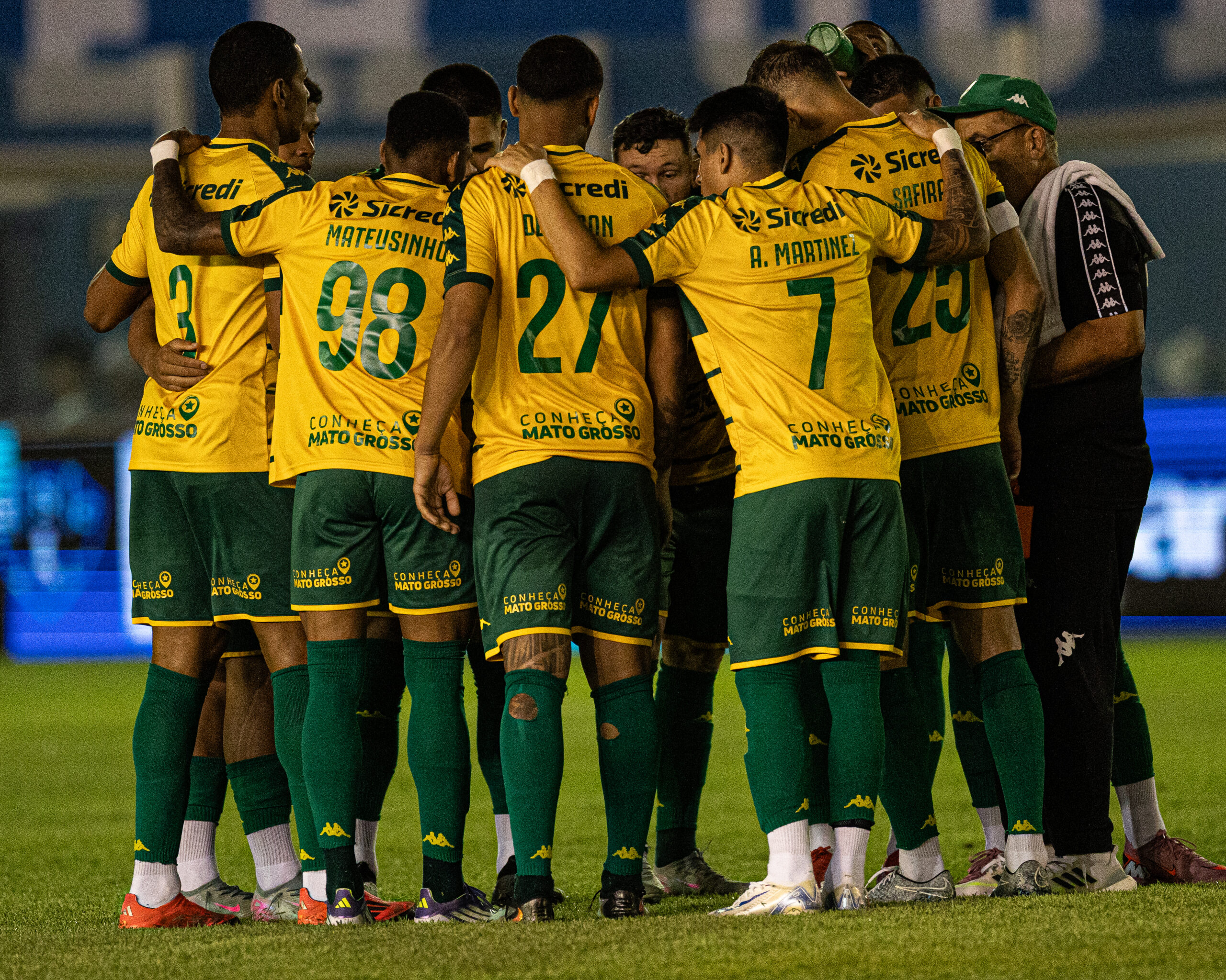 Chances de acesso disparam! Dourado encosta no G4 e esquenta briga na Série B; veja as projeções 1 Chances de acesso disparam! Dourado encosta no G4 e esquenta briga na Série B; veja as projeções - Canal Na Coruja