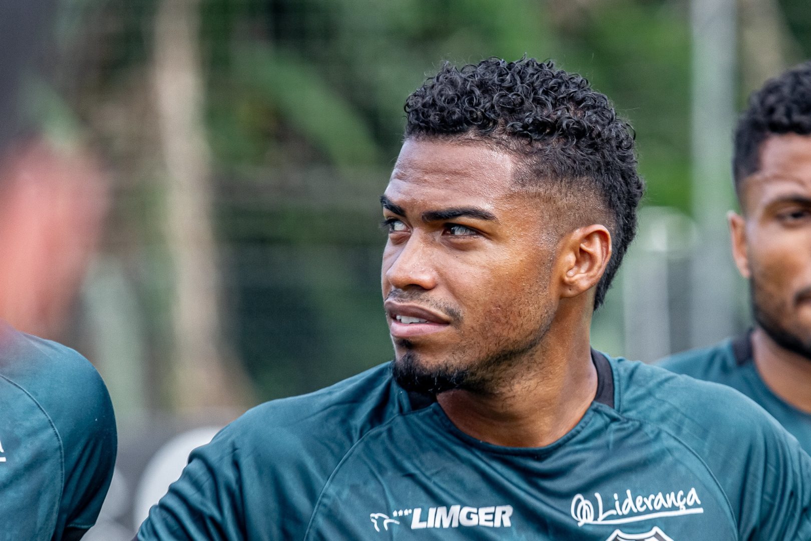 Ruan Levine ex-Vitória é o novo reforço do ataque do Primavera para 2026 - Canal Na Coruja
