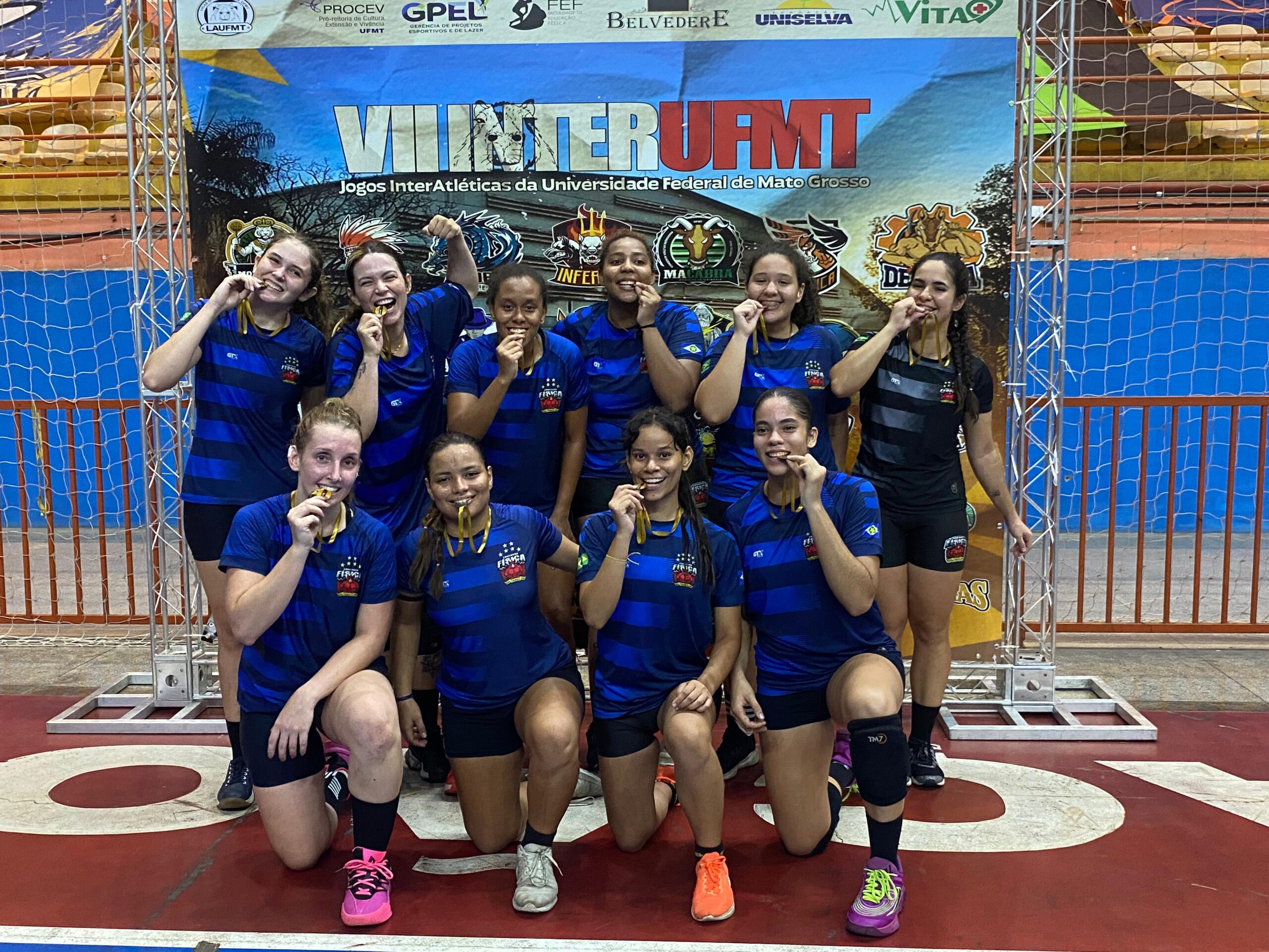 Tormenta conquista o título do handebol feminino contra a Búfalos no VII InterUF - Canal Na Coruja