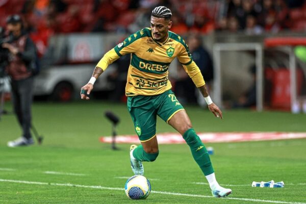 54001899193-fed096b50f-b