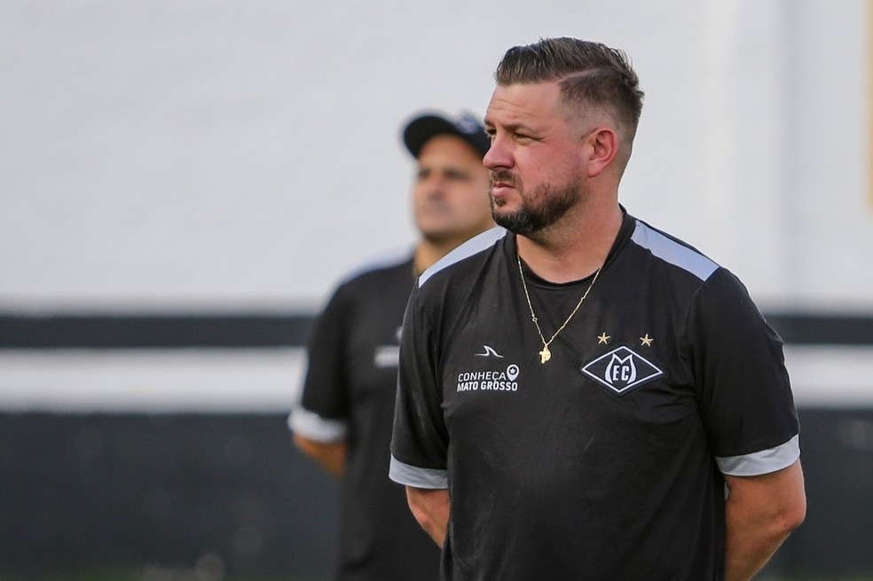 “Fizemos o nosso pior primeiro tempo do campeonato”, diz Lucas Isotton após empate com o Sport Sinop - Canal Na Coruja
