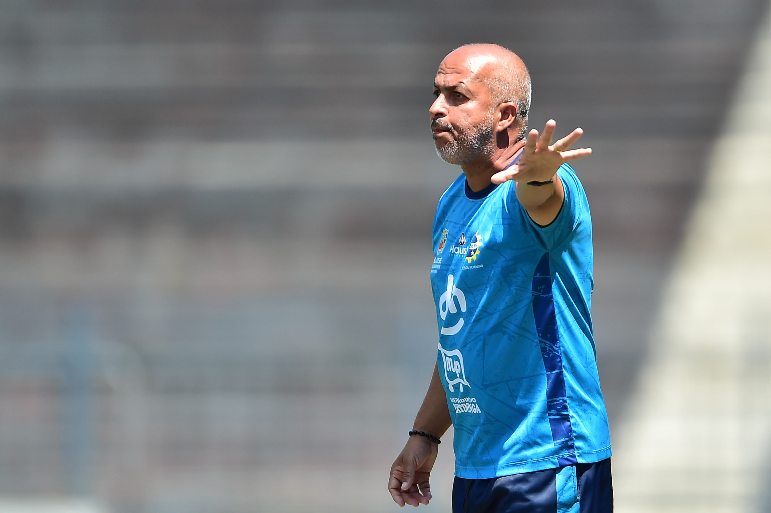 Mixto anuncia Adilson Galdino como novo técnico das Tigresas para a temporada 2026 - Canal Na Coruja