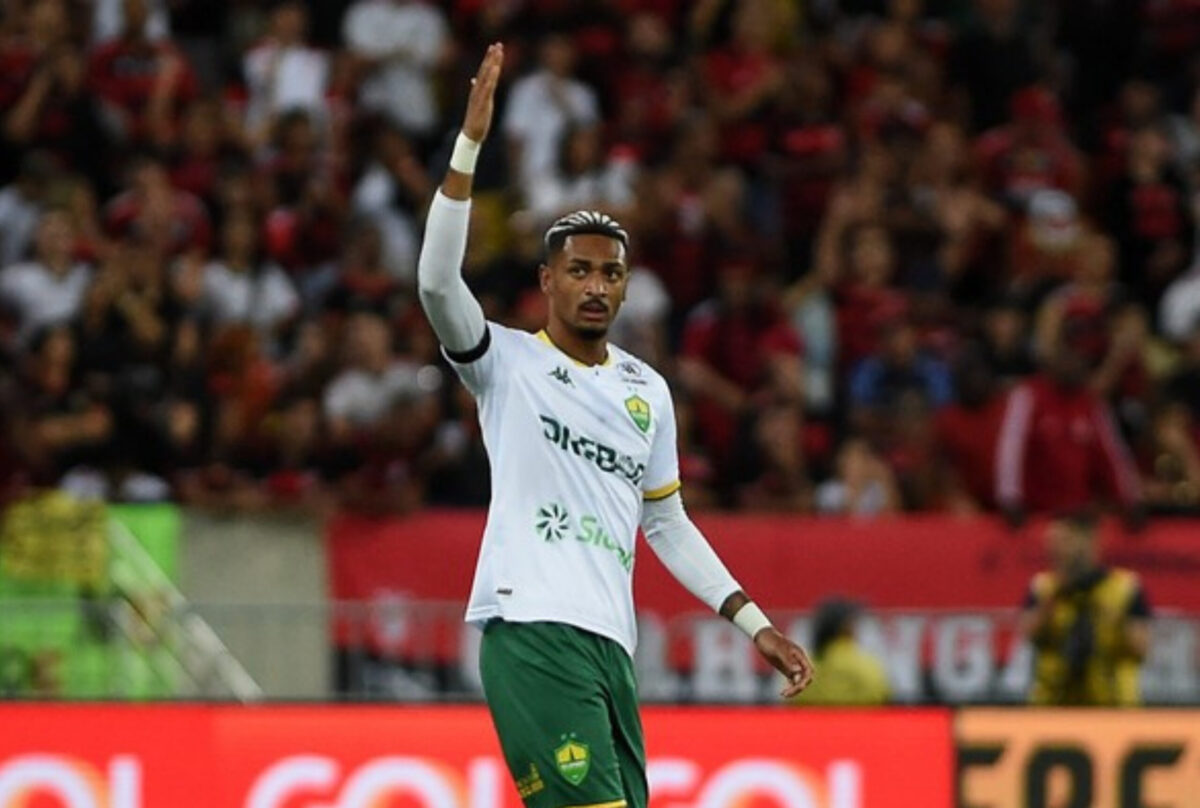 Derik Lacerda tem futuro incerto no Cuiabá e pode estar a caminho da Rússia; confira - Canal Na Coruja