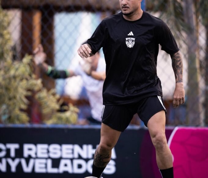 Daniel Coringa, Jogador do Nyvelados