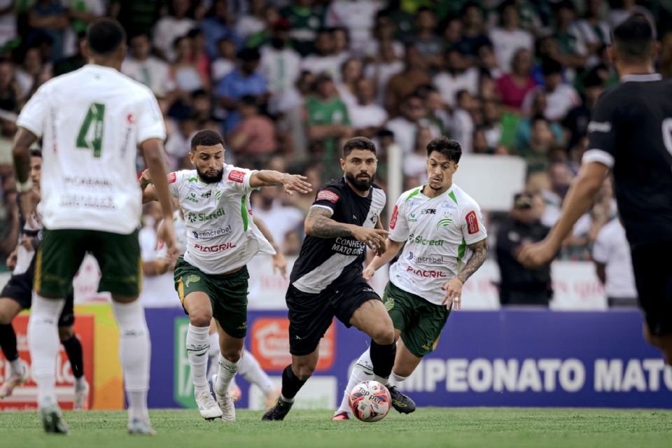 Luverdense cai nos pênaltis para o Mixto e fica com o vice do Mato-grossense 2026