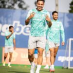 Vitor Roque no CT do Palmeiras