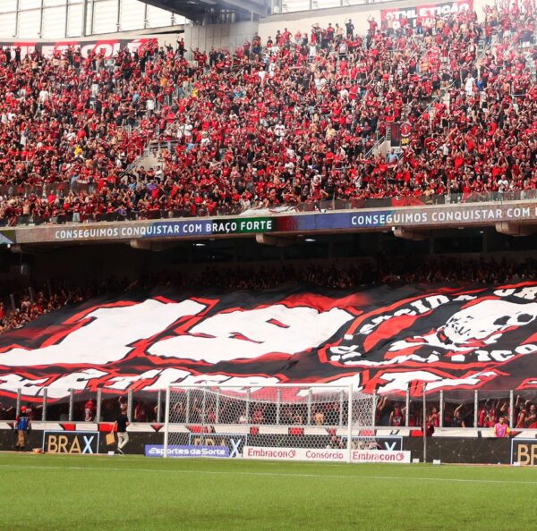 Arena da Baixada Lotada