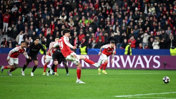 Arsenal buscou o empate no fim no jogo de ida