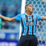 Grêmio x Bragantino: onde assistir ao vivo, horário, escalações e tudo sobre o jogo do Brasileirão