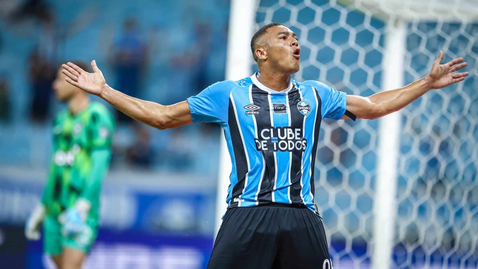 Grêmio x Bragantino: onde assistir ao vivo, horário, escalações e tudo sobre o jogo do Brasileirão