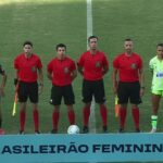 Jogadoras do Ação e Minas Brasília perfiladas