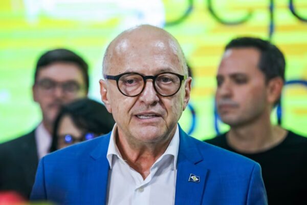 “Não é um bom exemplo”, dispara Pivetta sobre presença de Neymar na Copa do Mundo - Canal Na Coruja