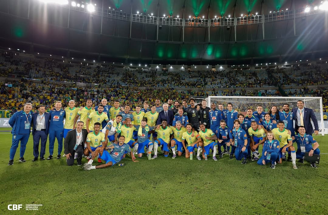 QUE-NOITE-MARACA