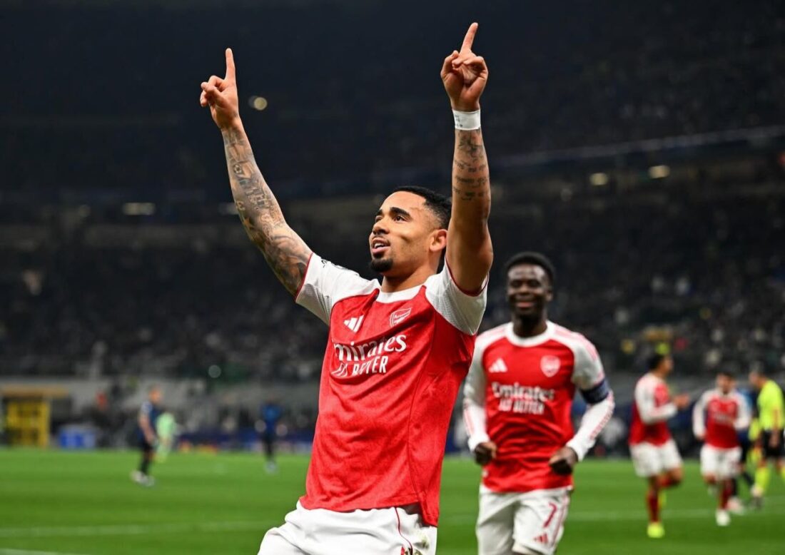 O atacante Gabriel Jesus bate mais um recorde após título inglês do Arsenal - Canal Na Coruja