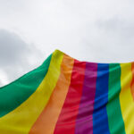 Desigualdade no mercado de trabalho afeta comunidade LGBT+ com perda de R$ 94,4 bilhões anuais