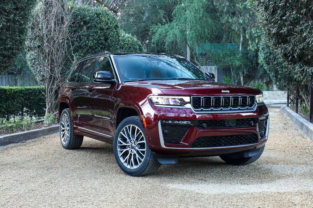 Eletrificação de veículos ganha força com nova linha Cherokee turbo