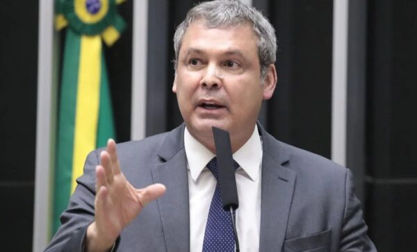 Pix e sistema financeiro brasileiro correm risco após EUA classificarem PCC e CV como terroristas 6 Pix e sistema financeiro brasileiro correm risco após EUA classificarem PCC e CV como terroristas
