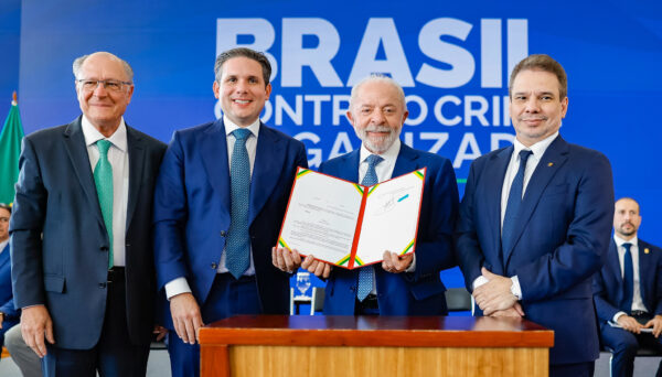 Plano do governo Lula contra o crime organizado ganha apoio de sete estados brasileiros - Canal Na Coruja