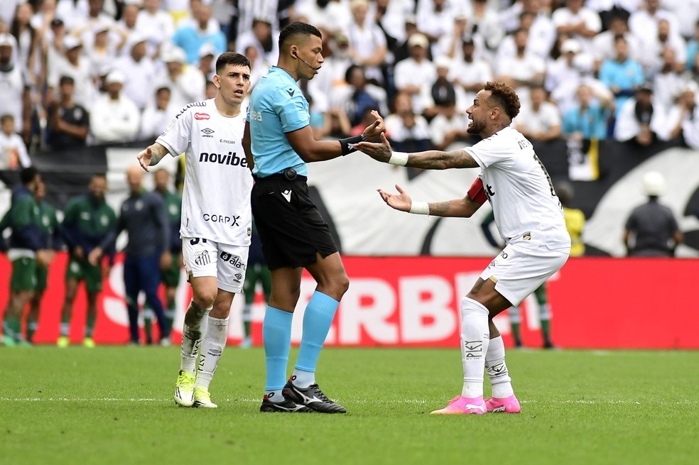 Substituição por engano de Neymar leva Santos ao STJD para anular jogo contra o Coritiba - Canal Na Coruja