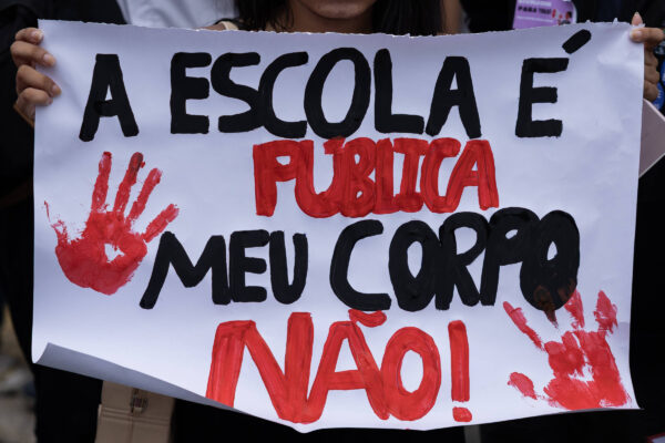 Violência sexual contra crianças e adolescentes triplica em uma década no Brasil