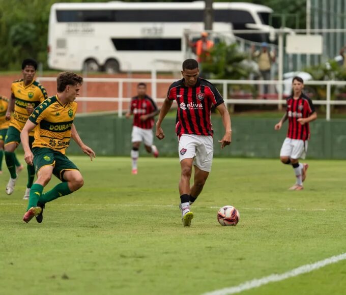vitoria-marca-no-fim-e-derrota-o