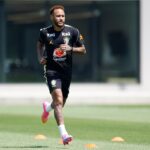 Neymar embarca para Miami e pode reestrear pela Seleção; Raphinha segue em tratamento 35 neymar