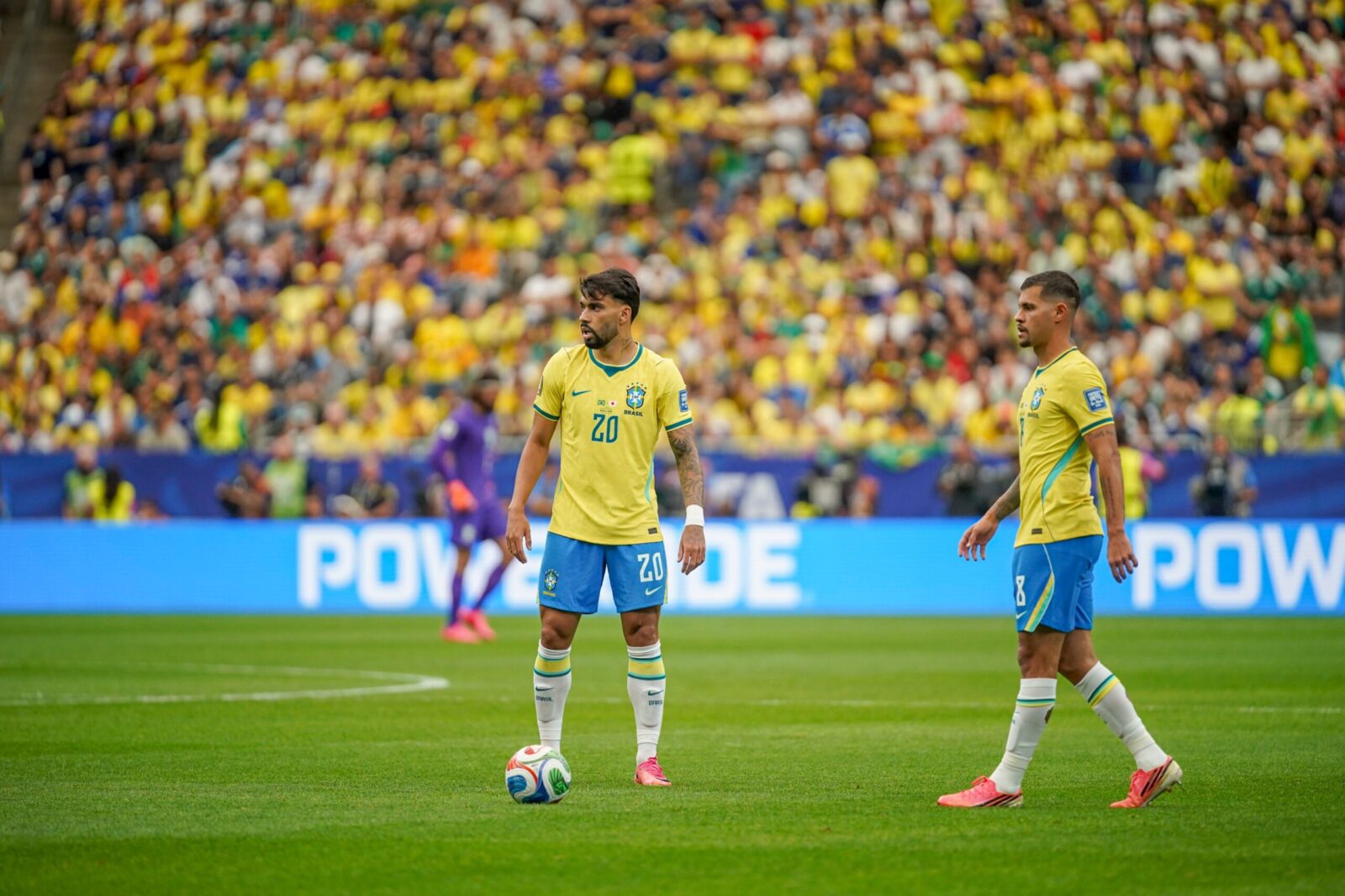 Paquetá sofre lesão na coxa e pode desfalcar o Brasil pelo restante da Copa do Mundo; confira 5 SaveClip.App_729368492_18110393977943258_1214762715465447996_n