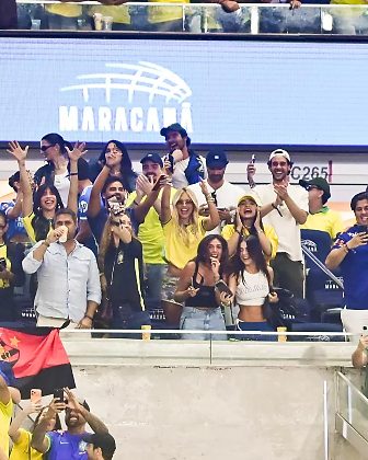 Virginia acompanha jogo da Seleção e é alvo de protesto da torcida no Maracanã - Canal Na Coruja