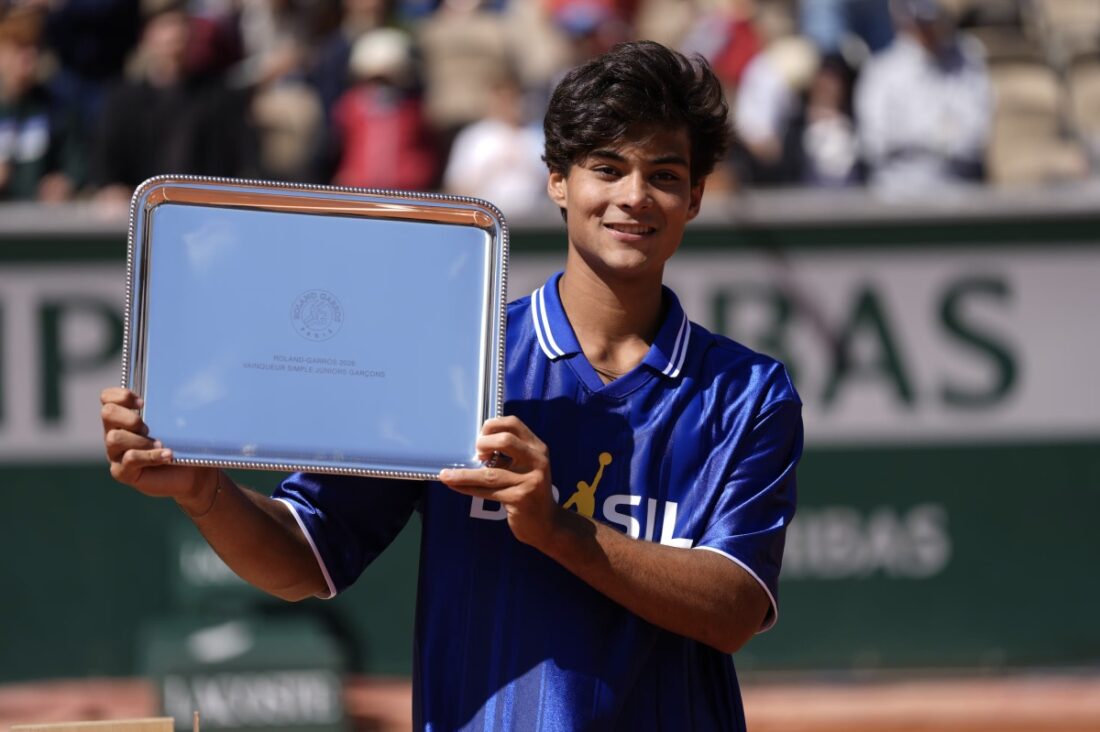 Guto Miguel conquista Roland Garros juvenil e faz história para o tênis brasileiro - Canal Na Coruja