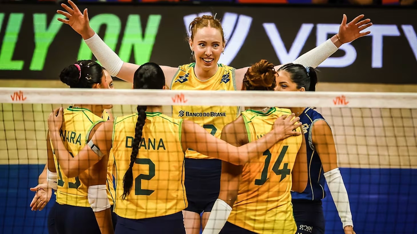 Seleção Feminina vence na estreia da Liga das Nações de Vôlei - Canal Na Coruja