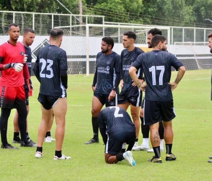 Mixto anuncia saída de quatro jogadores e segue reformulação para 2027 33 Treino do Mixto no Presidente Du