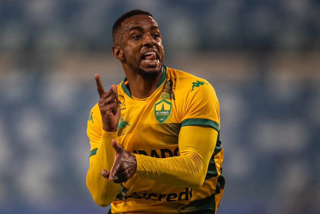 Wesley marca e Cuiabá vence o Operário por um a zero na Arena Pantanal.