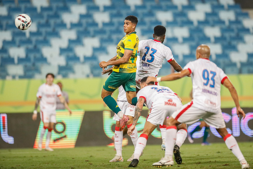 Cuiabá vence o Náutico por 3 a 0 pela Série B